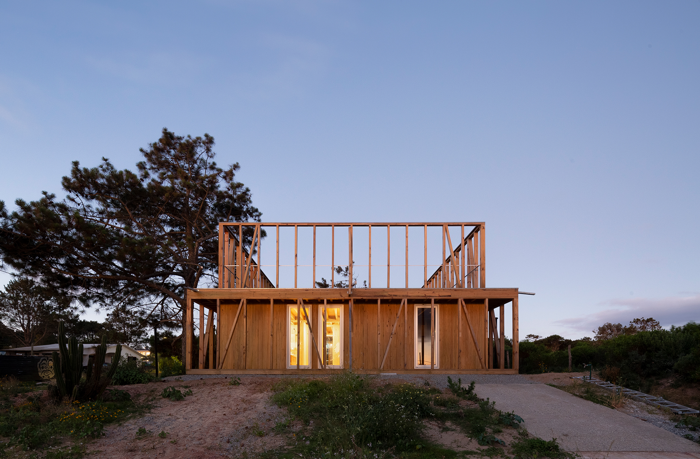 Wooden House. Manantiales, Maldonado, Uruguay. 2019-2021